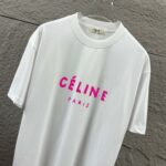 P75 Celi* 塞琳 塞林 2026春夏款 简约字母立体植绒工艺个性logo 定制双纱平纹纯棉面料 短袖T恤 男女同款 颜色：黑色 白色 尺码： S （90-130斤） M （120-150斤） L （140-165斤） XL （160-180斤） XXL （180-210斤）