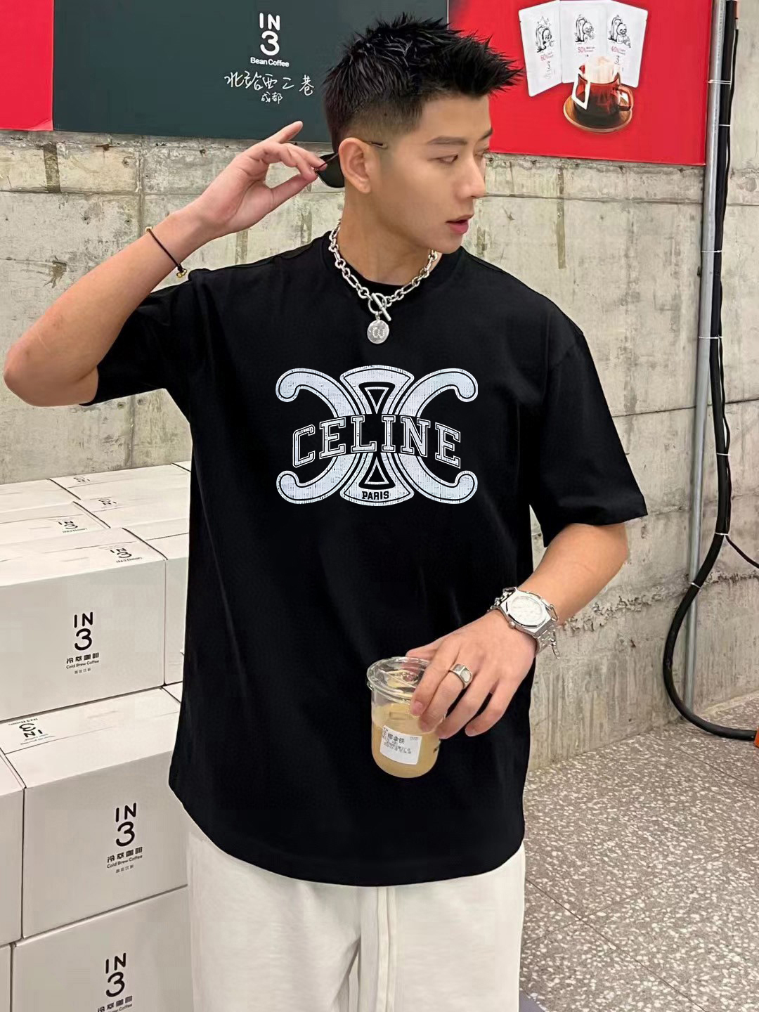 P70 Celine/赛琳 印花Logo百搭潮流纯棉短袖T恤男女同款 吊牌 领标 水洗唛 三标齐全 定织定染280克精梳棉面料 尺码：S-XXL 颜色：黑色，白色