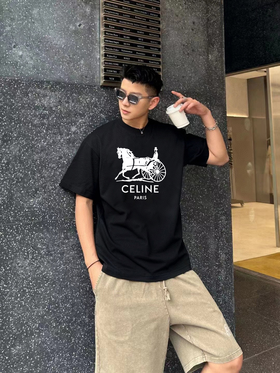 P70 Celine/赛琳 印花Logo百搭潮流纯棉短袖T恤男女同款 吊牌 领标 水洗唛 三标齐全 定织定染280克精梳棉面料 尺码：S-XXL 颜色：黑色，白色
