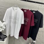 P75 Celi* 塞琳 塞林 2026春夏款 简约字母烫珠工艺个性logo 定制双纱平纹纯棉面料 短袖T恤 男女同款 颜色：黑色 白色 安哥拉红色 尺码： S （90-130斤） M （120-150斤） L （140-165斤） XL （160-180斤） XXL （180-210斤）