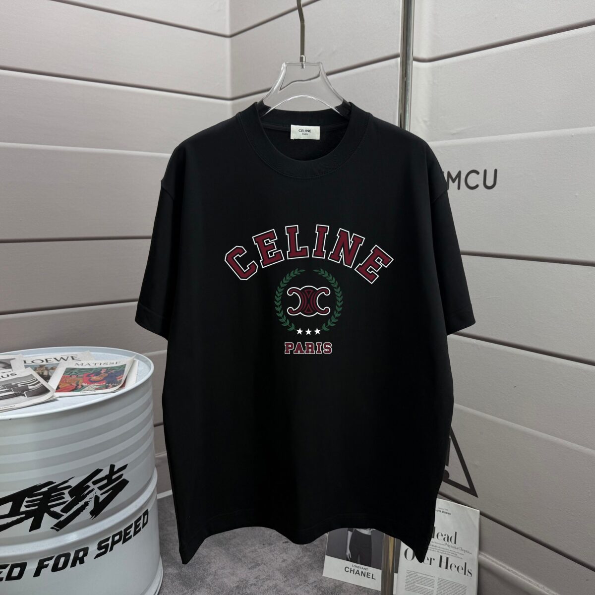 P70 Celi*ne 塞琳 2026春夏款 简约字母 个性logo 定制双纱平纹纯棉面料 短袖T恤 男女同款 颜色：黑色 白色 绿色 紫色 尺码: S M L XL XXL 尺码： S （90-130斤） M （120-150斤） L （140-165斤） XL （160-180斤） XXL （180-210斤）