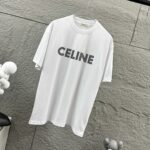 P75 Celi* 塞琳 塞林 2026春夏款 简约字母立体植绒工艺个性logo 定制双纱平纹纯棉面料 短袖T恤 男女同款 颜色：黑色 白色 尺码： S （90-130斤） M （120-150斤） L （140-165斤） XL （160-180斤） XXL （180-210斤）