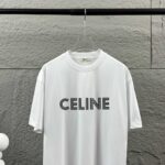 P75 Celi* 塞琳 塞林 2026春夏款 简约字母立体植绒工艺个性logo 定制双纱平纹纯棉面料 短袖T恤 男女同款 颜色：黑色 白色 尺码： S （90-130斤） M （120-150斤） L （140-165斤） XL （160-180斤） XXL （180-210斤）