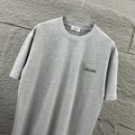 P75 Celi* 塞琳 塞林 2026春夏款 简约字母立体刺绣工艺个性logo 定制双纱平纹纯棉面料 短袖T恤 男女同款 颜色：黑色 白色 花灰色 安哥拉红色 尺码： S （90-130斤） M （120-150斤） L （140-165斤） XL （160-180斤） XXL （180-210斤）