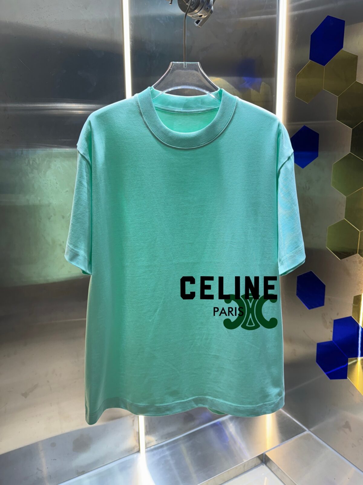 P70 Celi* 塞琳 塞林 2026春夏款 简约字母印花工艺个性logo 定制双纱平纹纯棉面料 短袖T恤 男女同款 领标 吊牌 洗水唛 三标齐全 颜色：黑色 白色 绿色 紫色 尺码：S M L XL XXL
