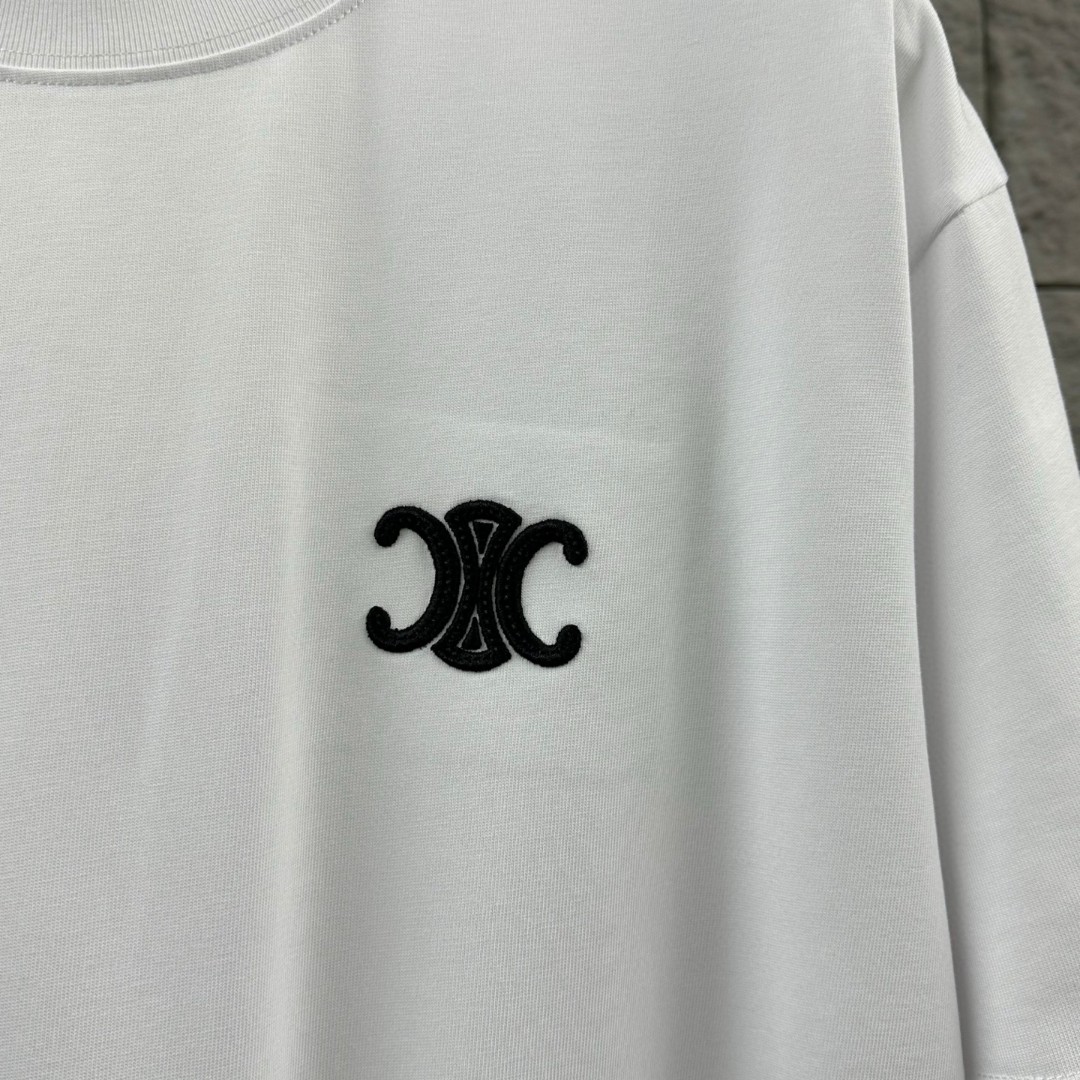 P75 Celi* 塞琳 塞林 2026春夏款 简约字母立体刺绣工艺个性logo 定制双纱平纹纯棉面料 短袖T恤 男女同款 颜色：黑色 白色 花灰色 尺码： S （90-130斤） M （120-150斤） L （140-165斤） XL （160-180斤） XXL （180-210斤）