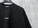 P70 【CELINE】赛琳字母logo胶片情侣款短袖T恤 采用高成本280克双股双纱纯棉面料 厚实挺阔 立体os剪裁版型 时尚百搭 网红同款 匠心款 简约中透漏着时尚的气息 男女同款 原版主麦水洗吊牌防潮纸包装👍 颜色：黑色 白色 尺码：XS-L