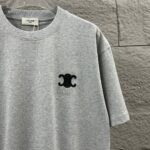P75 Celi* 塞琳 塞林 2026春夏款 简约字母立体刺绣工艺个性logo 定制双纱平纹纯棉面料 短袖T恤 男女同款 颜色：黑色 白色 花灰色 尺码： S （90-130斤） M （120-150斤） L （140-165斤） XL （160-180斤） XXL （180-210斤）