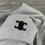 P75 Celi* 塞琳 塞林 2026春夏款 简约字母立体刺绣工艺个性logo 定制双纱平纹纯棉面料 短袖T恤 男女同款 颜色：黑色 白色 花灰色 尺码： S （90-130斤） M （120-150斤） L （140-165斤） XL （160-180斤） XXL （180-210斤）