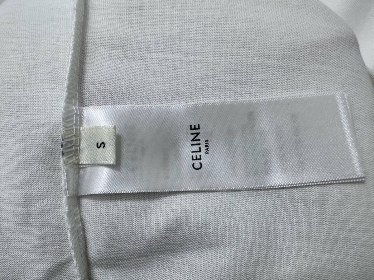 P70 【CELINE】赛琳字母logo胶片情侣款短袖T恤 采用高成本280克双股双纱纯棉面料 厚实挺阔 立体os剪裁版型 时尚百搭 网红同款 匠心款 简约中透漏着时尚的气息 男女同款 原版主麦水洗吊牌防潮纸包装👍 颜色：黑色 白色 尺码：XS-L