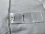 P70 【CELINE】赛琳字母logo胶片情侣款短袖T恤 采用高成本280克双股双纱纯棉面料 厚实挺阔 立体os剪裁版型 时尚百搭 网红同款 匠心款 简约中透漏着时尚的气息 男女同款 原版主麦水洗吊牌防潮纸包装👍 颜色：黑色 白色 尺码：XS-L