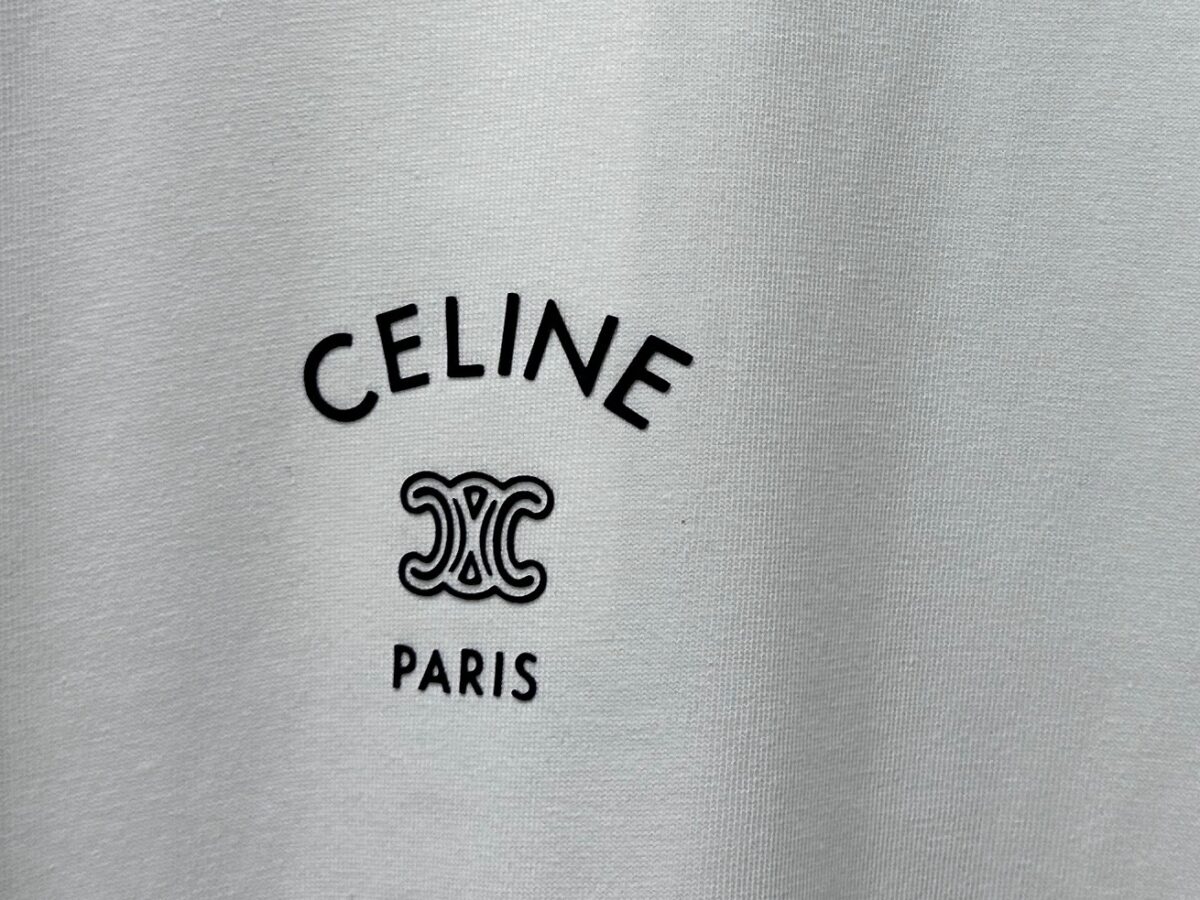 P70 【CELINE】赛琳字母logo印花情侣款短袖T恤 采用高成本280克双股双纱纯棉面料 厚实挺阔 立体os剪裁版型 时尚百搭 网红同款 匠心款 简约中透漏着时尚的气息 男女同款 原版主麦水洗吊牌防潮纸包装👍 颜色：黑色 白色 尺码：XS-L