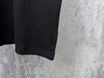 P70 【CELINE】赛琳字母logo印花情侣款短袖T恤 采用高成本280克双股双纱纯棉面料 厚实挺阔 立体os剪裁版型 时尚百搭 网红同款 匠心款 简约中透漏着时尚的气息 男女同款 原版主麦水洗吊牌防潮纸包装👍 颜色：黑色 白色 尺码：XS-L