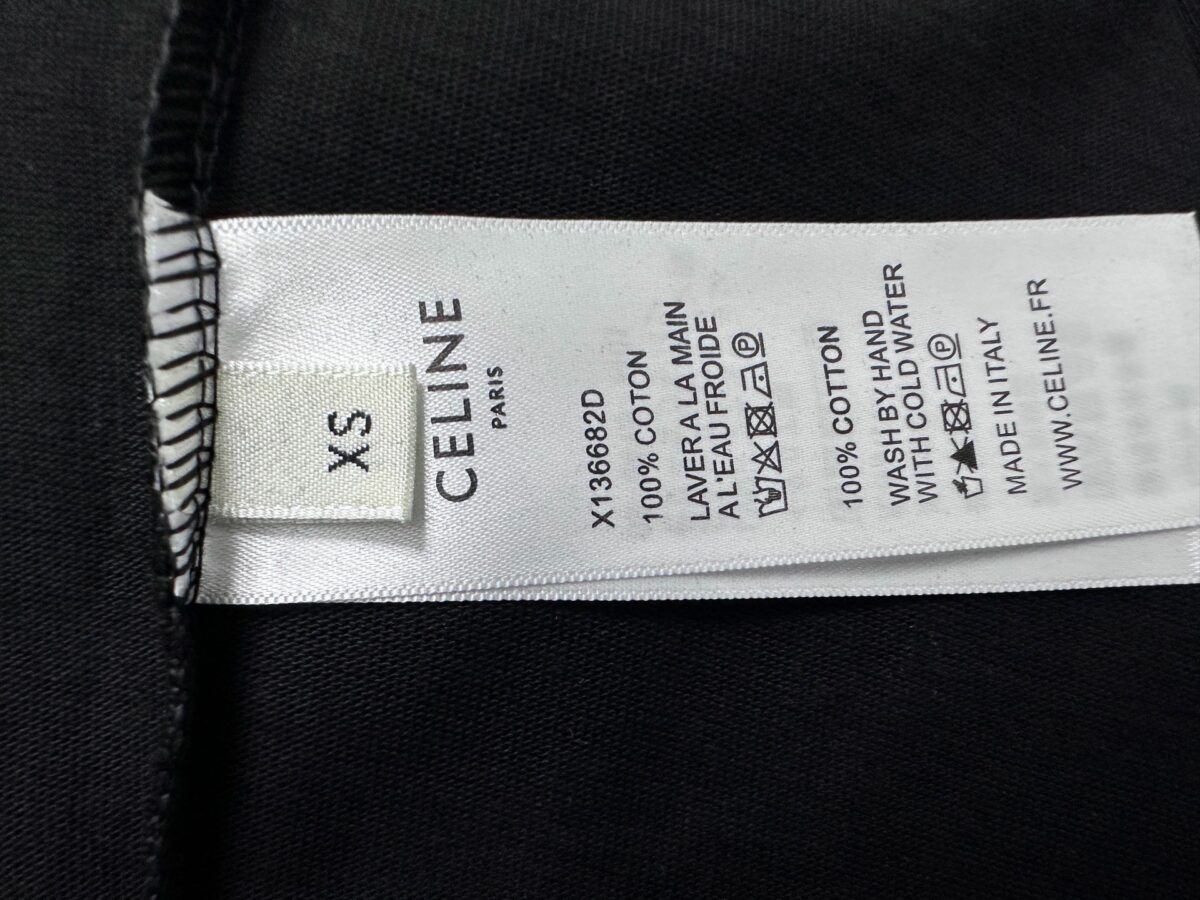P70 【CELINE】赛琳字母logo印花情侣款短袖T恤 采用高成本280克双股双纱纯棉面料 厚实挺阔 立体os剪裁版型 时尚百搭 网红同款 匠心款 简约中透漏着时尚的气息 男女同款 原版主麦水洗吊牌防潮纸包装👍 颜色：黑色 白色 尺码：XS-L