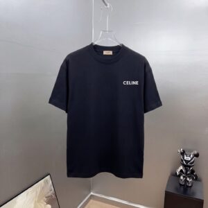 weigou_200202_0_ebd3cf654d P75 ce~ 赛琳 胸前小刺绣 《区别通货面料》 双纱平纹,紧密纱线短袖T恤上身十分舒适,男女同款半袖,落肩宽松版型 颜色: 黑色 白色 咖啡色 尺码:S(90-130斤) M(125-150斤) L(135-165斤) XL(160-190斤) XXL(185-220斤)