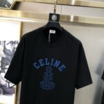 P70 Celin** 赛琳 早春新款原单男士圆领短袖T恤 🔥专柜同步售卖 ✨✨高端品质 高版本 OS版型阔版 爆款✨✨字母logo图案设计 定制进口双股100%纯棉面料 手感柔软细腻 穿着亲肤舒适 代工厂精细做工 上身非常帅气有型 男士必备单品 三标齐 全 尺码：S-2XL 黑色 白色