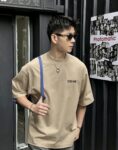 weigou_200236_6_4cca61ef8b P75 ce~ 赛琳 胸前小刺绣 《区别通货面料》 双纱平纹,紧密纱线短袖T恤上身十分舒适,男女同款半袖,落肩宽松版型 颜色: 黑色 白色 咖啡色 尺码:S(90-130斤) M(125-150斤) L(135-165斤) XL(160-190斤) XXL(185-220斤)