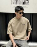 weigou_200236_8_5b6add15bf P75 ce~ 赛琳 胸前小刺绣 《区别通货面料》 双纱平纹,紧密纱线短袖T恤上身十分舒适,男女同款半袖,落肩宽松版型 颜色: 黑色 白色 咖啡色 尺码:S(90-130斤) M(125-150斤) L(135-165斤) XL(160-190斤) XXL(185-220斤)