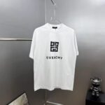 P80 gvc～纪梵 厚板滴胶字母 《区别通货面料》 7A抗菌短袖tee 上身十分舒适，男女同款半袖，落肩宽松版型 颜色: 黑色 白色 咖啡色 尺码：S（90-130斤） M（125-150斤） L（135-165斤） XL（160-190斤） XXL（185-220斤）