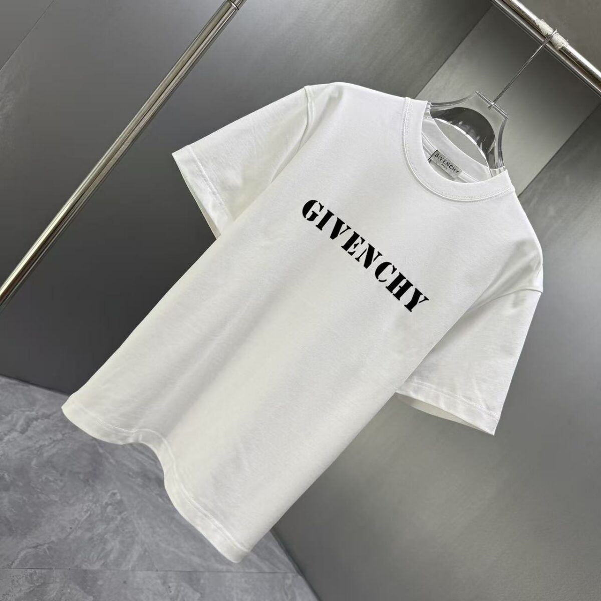 P75 GIVENC* 纪梵希* 2026春夏新款短袖T恤 定制纯棉字母logo植绒 颜色：黑色 白色 深红 棕色 码数：S M L XL XXL