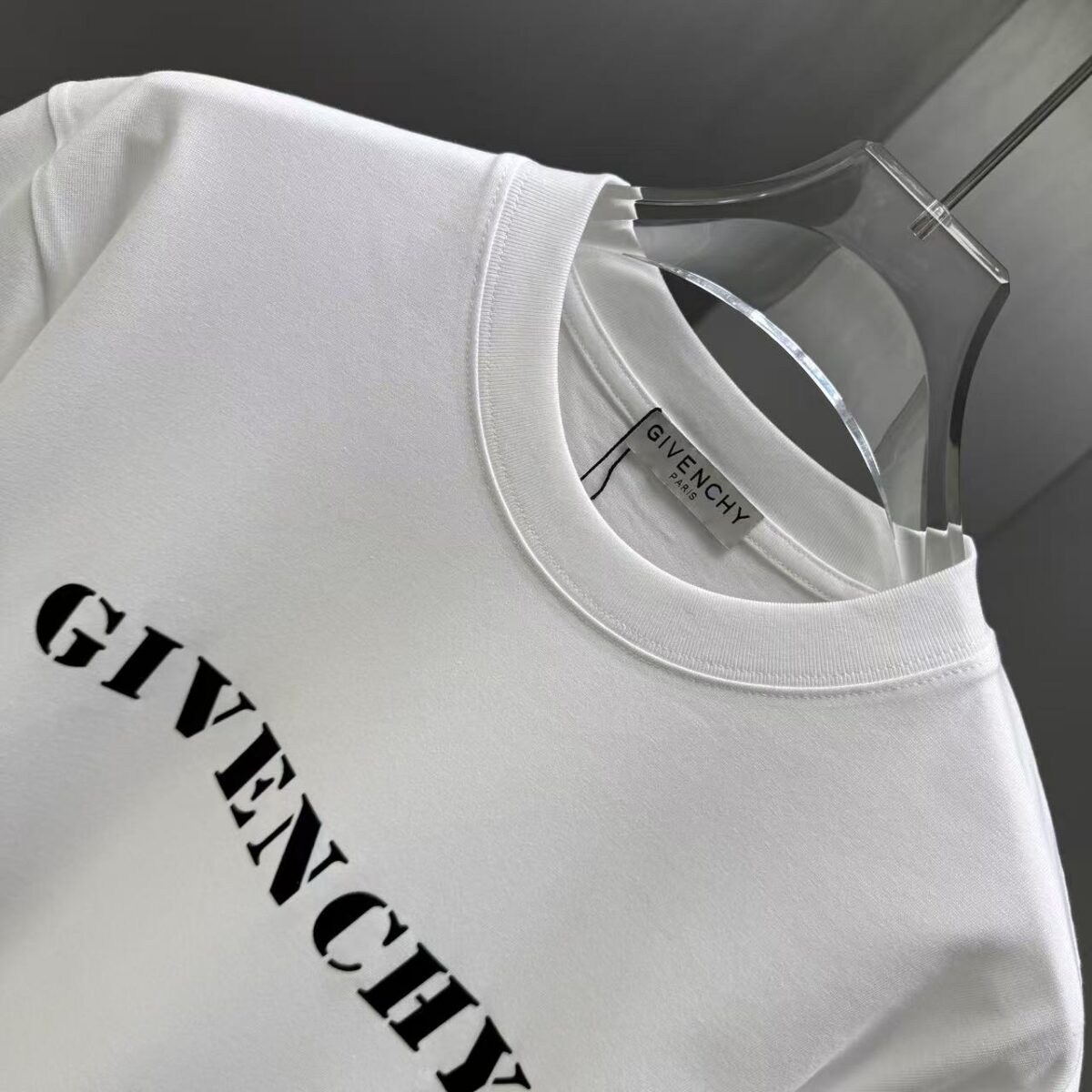 P75 GIVENC* 纪梵希* 2026春夏新款短袖T恤 定制纯棉字母logo植绒 颜色：黑色 白色 深红 棕色 码数：S M L XL XXL