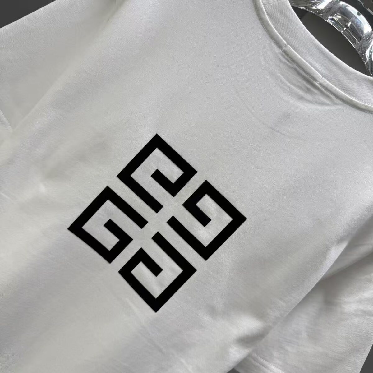 P75 GIVENC* 纪梵希* 2026春夏新款短袖T恤 定制纯棉字母logo植绒 颜色：黑色 白色 深红 棕色 码数：S M L XL XXL