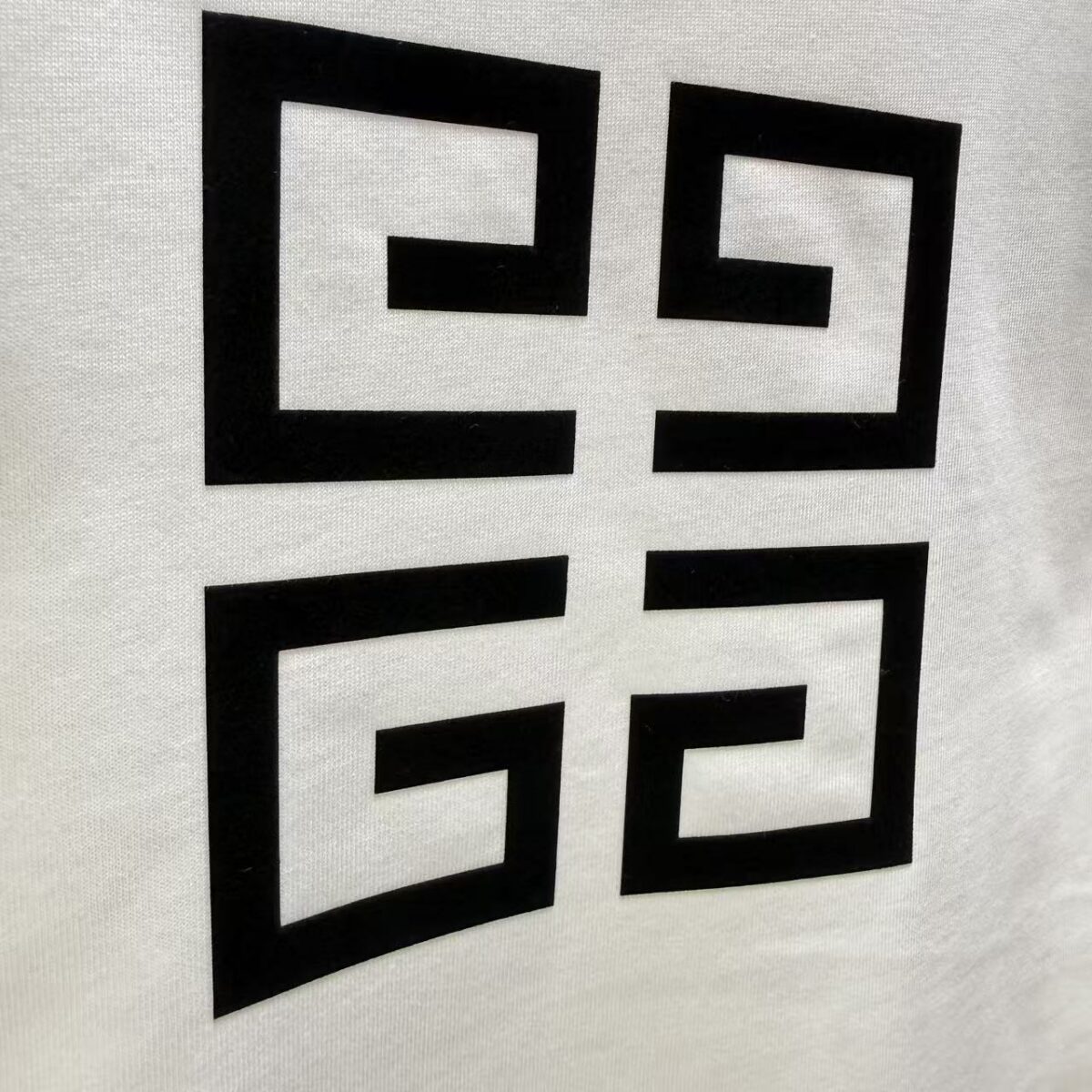 P75 GIVENC* 纪梵希* 2026春夏新款短袖T恤 定制纯棉字母logo植绒 颜色：黑色 白色 深红 棕色 码数：S M L XL XXL