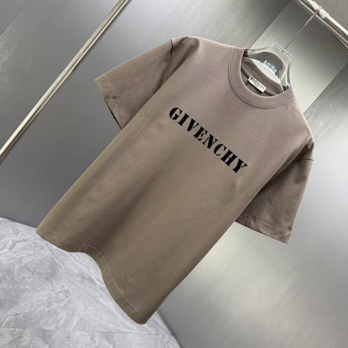 P75 GIVENC* 纪梵希* 2026春夏新款短袖T恤 定制纯棉字母logo植绒 颜色：黑色 白色 深红 棕色 码数：S M L XL XXL