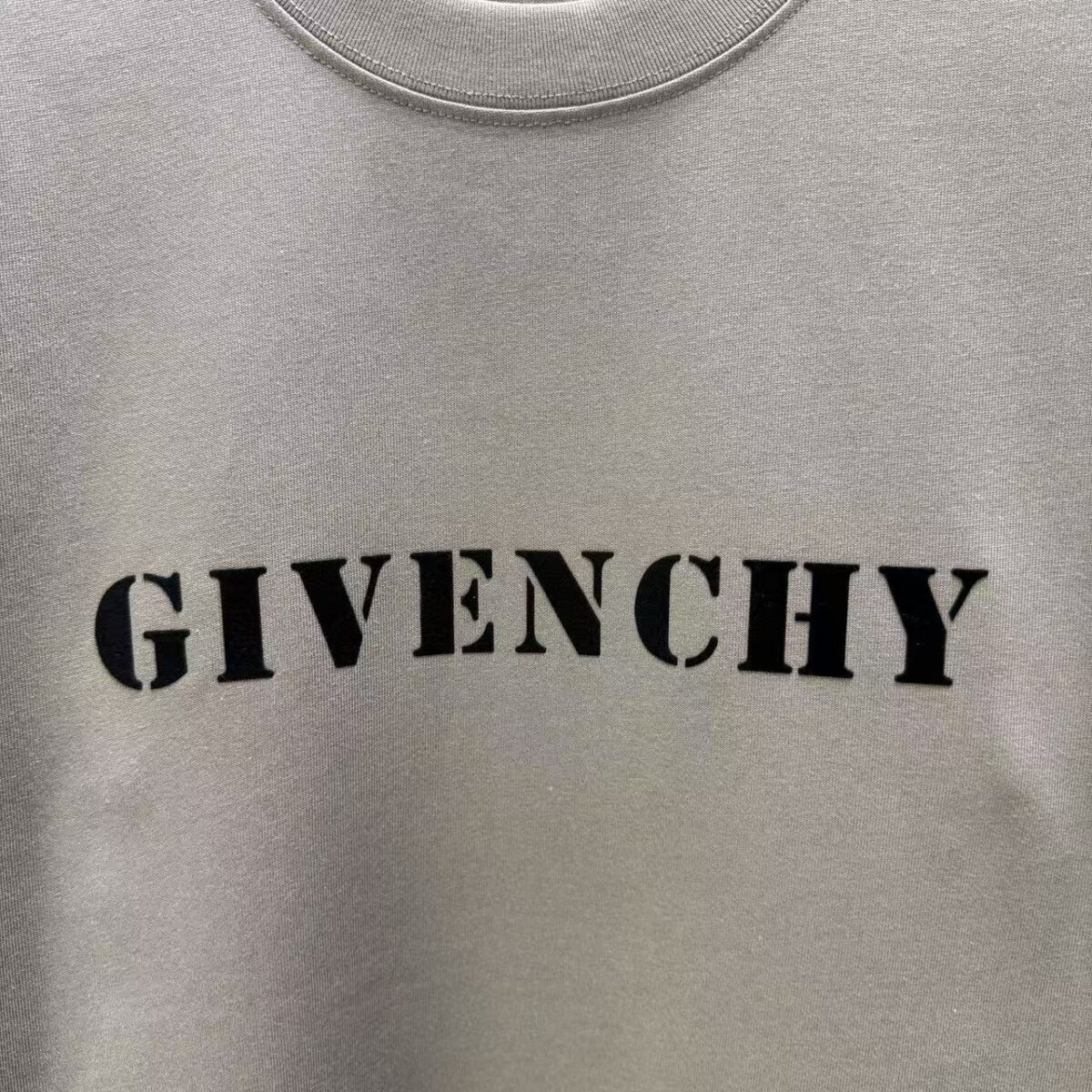 P75 GIVENC* 纪梵希* 2026春夏新款短袖T恤 定制纯棉字母logo植绒 颜色：黑色 白色 深红 棕色 码数：S M L XL XXL