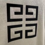 P75 GIVENC* 纪梵希* 2026春夏新款短袖T恤 定制纯棉字母logo植绒 颜色：黑色 白色 深红 棕色 码数：S M L XL XXL