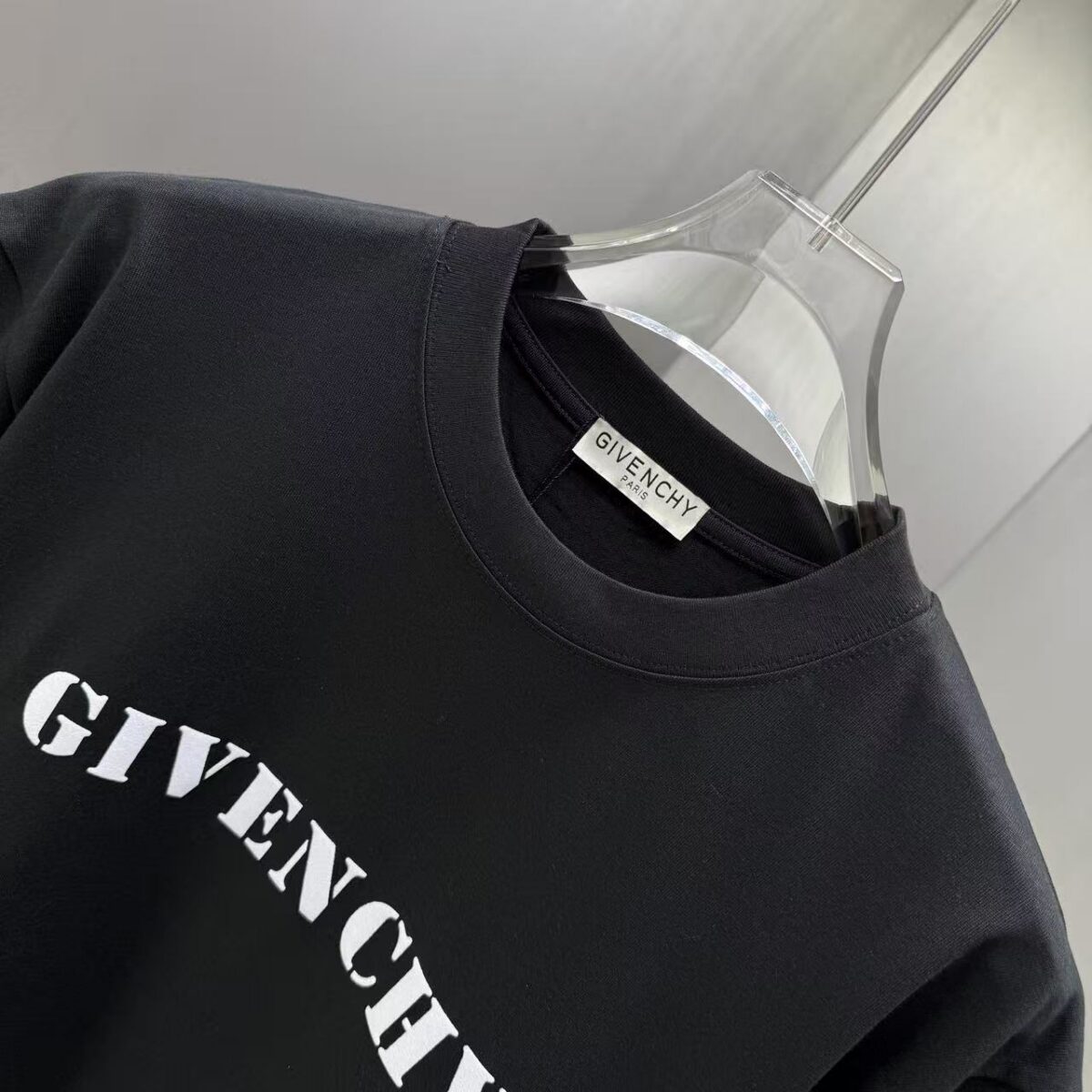 P75 GIVENC* 纪梵希* 2026春夏新款短袖T恤 定制纯棉字母logo植绒 颜色：黑色 白色 深红 棕色 码数：S M L XL XXL