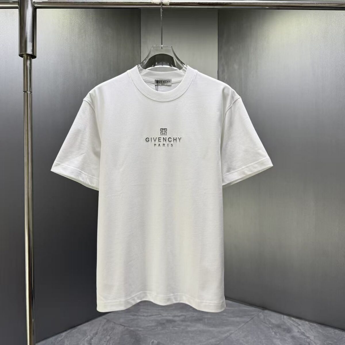 P75 GIVENC* 纪梵希* 2026春夏新款短袖T恤 定制纯棉字母logo厚板 颜色：黑色 白色 深红 黄色 码数：S M L XL XXL