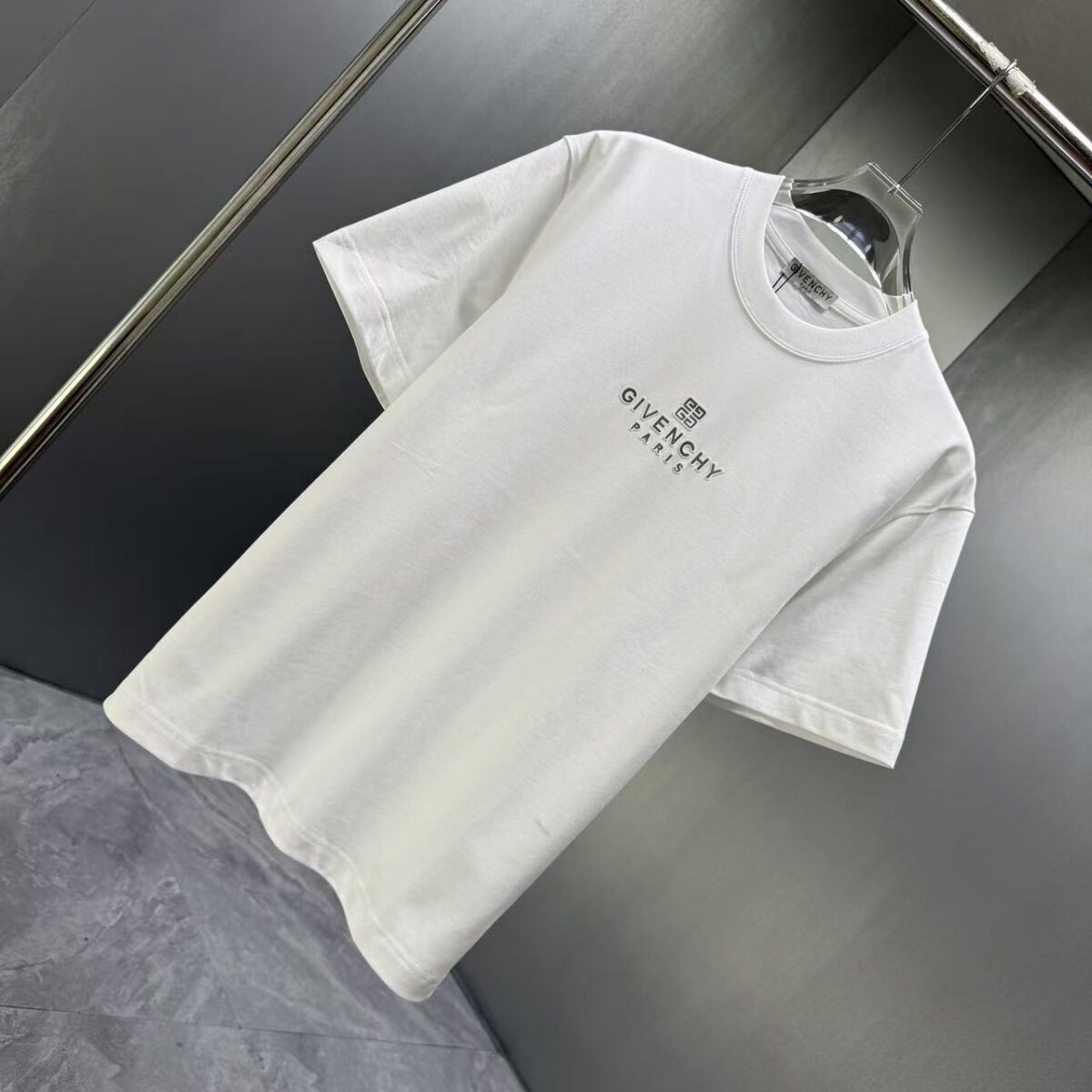 P75 GIVENC* 纪梵希* 2026春夏新款短袖T恤 定制纯棉字母logo厚板 颜色：黑色 白色 深红 黄色 码数：S M L XL XXL
