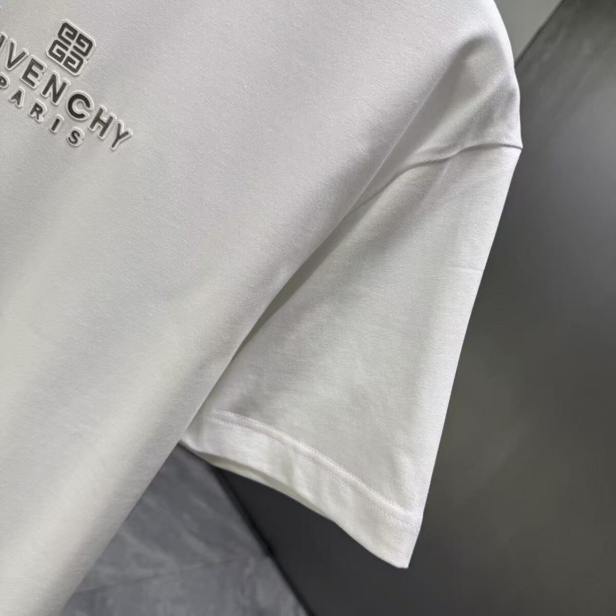 P75 GIVENC* 纪梵希* 2026春夏新款短袖T恤 定制纯棉字母logo厚板 颜色：黑色 白色 深红 黄色 码数：S M L XL XXL