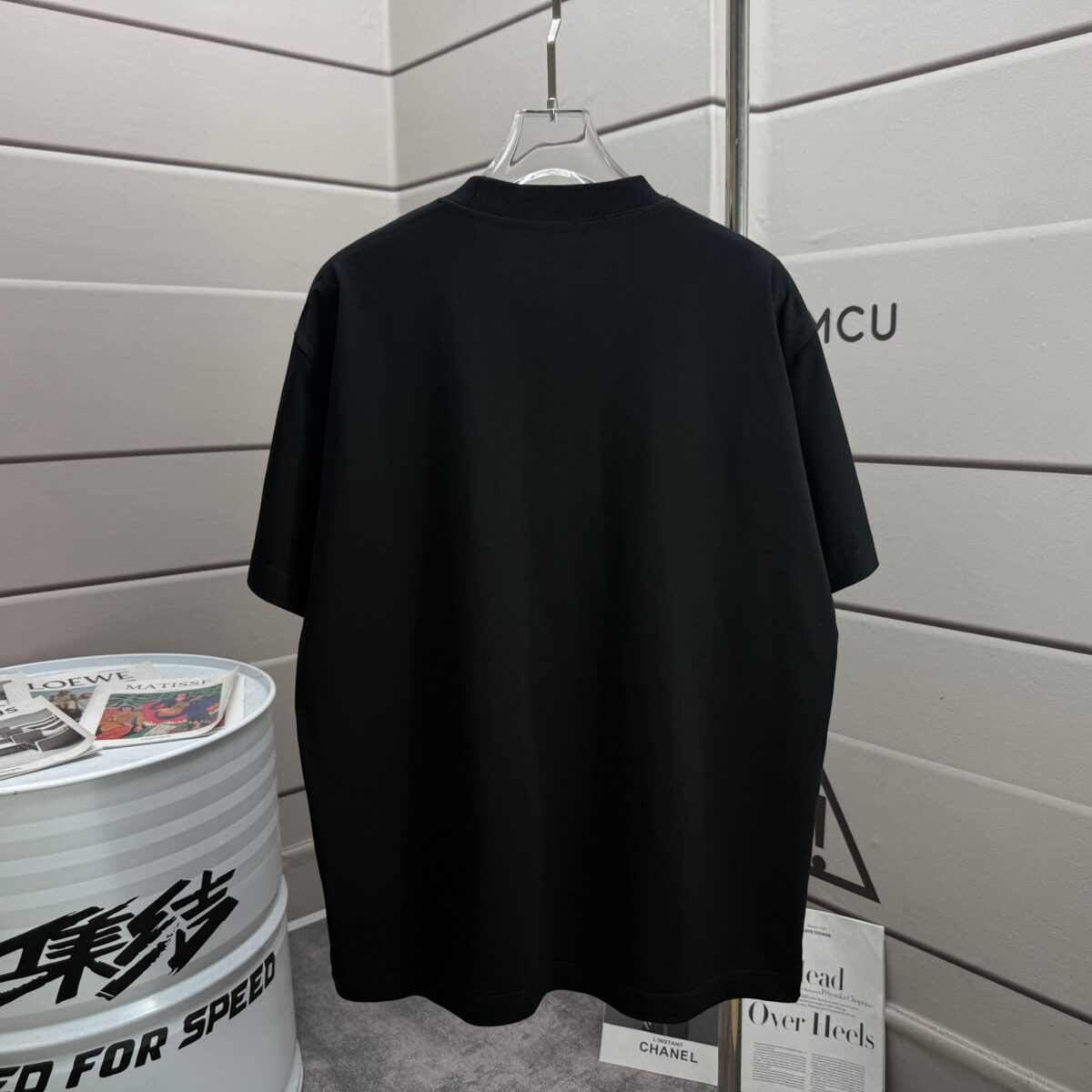 P70 Burberr* 巴宝* 2026春夏新款 经典字母 印花工艺 休闲宽松 圆领短袖T恤 男女同款 颜色：黑色 白色 紫色 绿色 尺码: S M L XL XXL 尺码： S （90-130斤） M （120-150斤） L （140-165斤） XL （160-180斤） XXL （180-210斤）