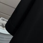 P70 Burberr* 巴宝* 2026春夏新款 经典字母 印花工艺 休闲宽松 圆领短袖T恤 男女同款 颜色：黑色 白色 紫色 绿色 尺码: S M L XL XXL 尺码： S （90-130斤） M （120-150斤） L （140-165斤） XL （160-180斤） XXL （180-210斤）