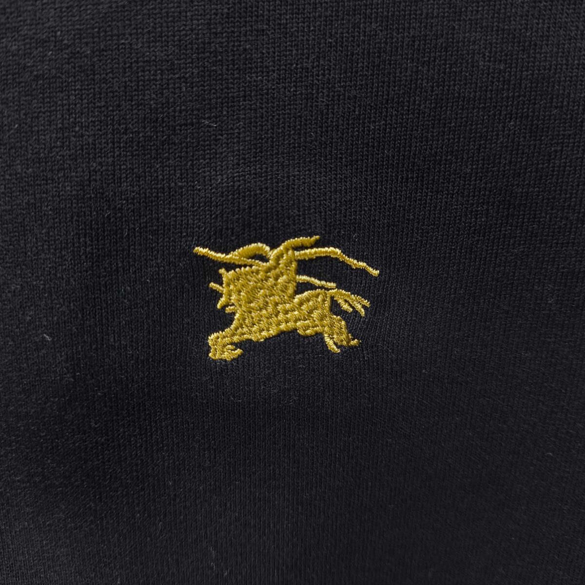 P75 BBR* 巴宝莉* 2026新款 精致绣花小logo 300g短袖t恤 宽松版型男女同款 尺码 S M L XL XXL 黑色 白色 紫色 湖水绿