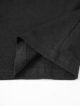 P75 Burberry巴宝莉 经典胸前logo短袖T恤 选用客供定制针织100%纯棉面打造,面料手感细腻，厚实有质感的纯棉布 高密度的机织工艺，如棉絮般柔紧致舒适 有挺括感，上身十分显型~ 精致饱满有质感将品牌的档次感完美呈现，无论内搭还是单穿都超级有型 宽松版型裁剪，随意上身！ 颜色：黑色，白色 尺码：S-XL