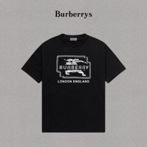 P70 Burberry/巴宝莉 印花Logo百搭潮流短袖T恤男女同款 吊牌 领标 水洗唛 三标齐全 定织定染280克精梳棉面料 尺码：S-XXL