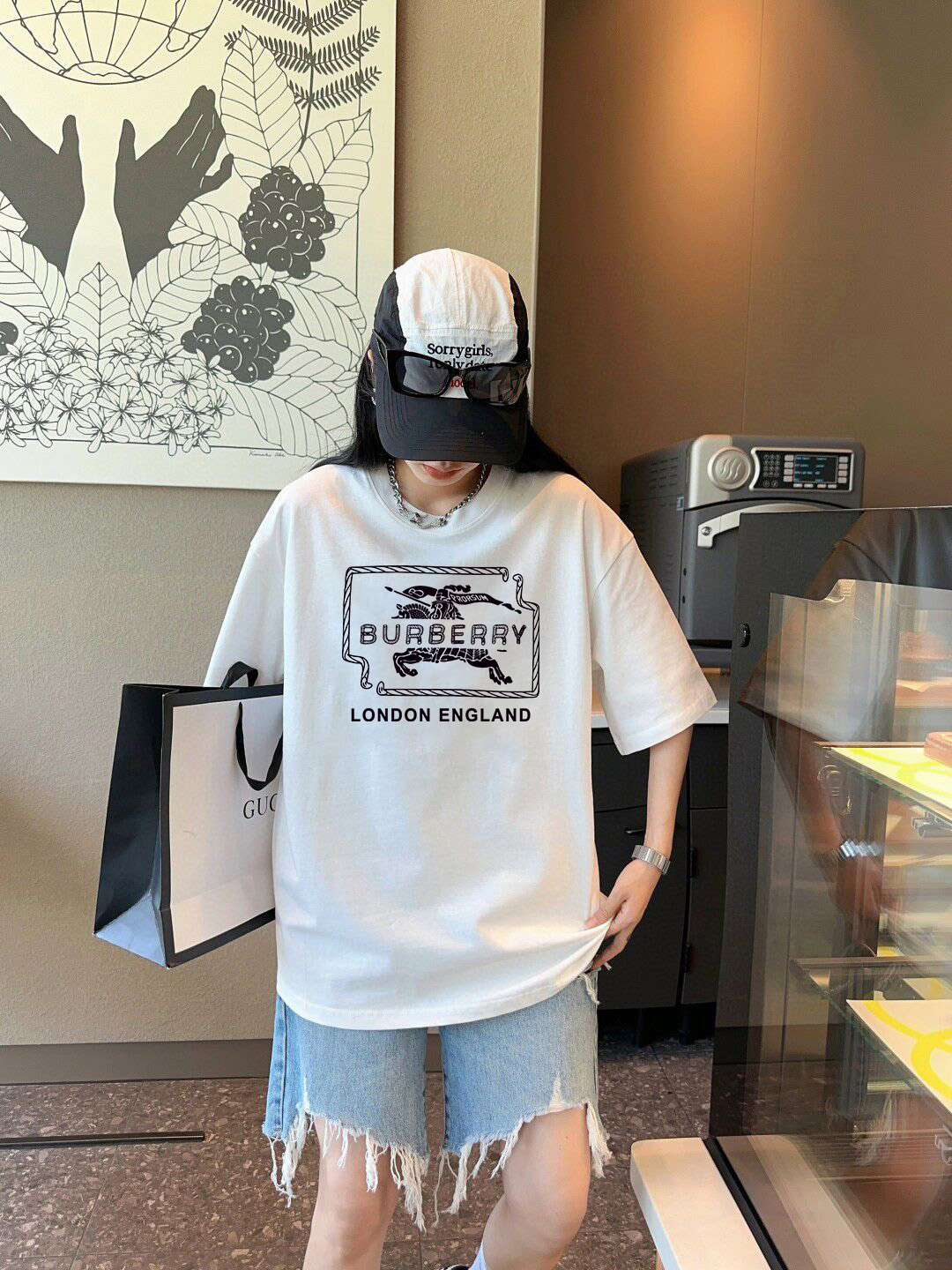P70 Burberry/巴宝莉 印花Logo百搭潮流短袖T恤男女同款 吊牌 领标 水洗唛 三标齐全 定织定染280克精梳棉面料 尺码：S-XXL