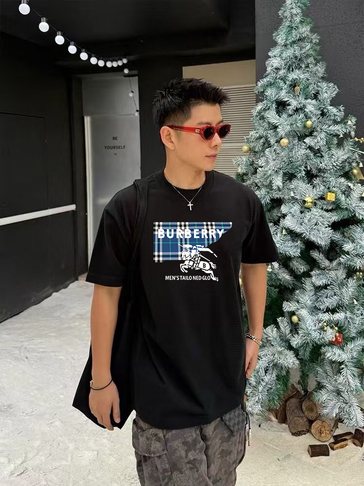 P70 Burberry/巴宝莉 印花Logo百搭潮流短袖T恤男女同款 吊牌 领标 水洗唛 三标齐全 定织定染280克精梳棉面料 尺码：S-XXL