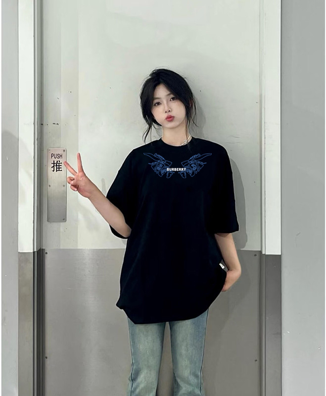 P70 Burberry/巴宝莉 印花Logo百搭潮流短袖T恤男女同款 吊牌 领标 水洗唛 三标齐全 定织定染280克精梳棉面料 尺码：S-XXL