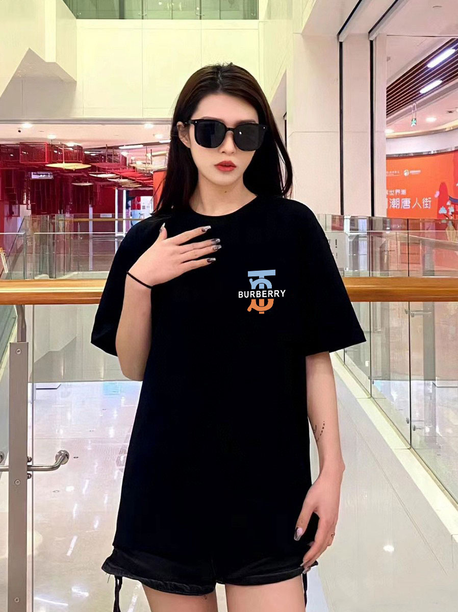 P70 Burberry/巴宝莉 印花Logo百搭潮流短袖T恤男女同款 吊牌 领标 水洗唛 三标齐全 定织定染280克精梳棉面料 尺码：S-XXL