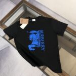 P75 Bur*berry 巴宝莉 26SS最新款战马骑士系列情侣款短袖T恤～品牌logo重工艺设计～面料上身舒适透气，不僵硬，修身的剪裁，采用高定定制纯棉面料！上身舒适有型，内搭单穿都完全没问题，时尚潮人必备！！！ 颜色：黑色 白色 码数M-XXXL
