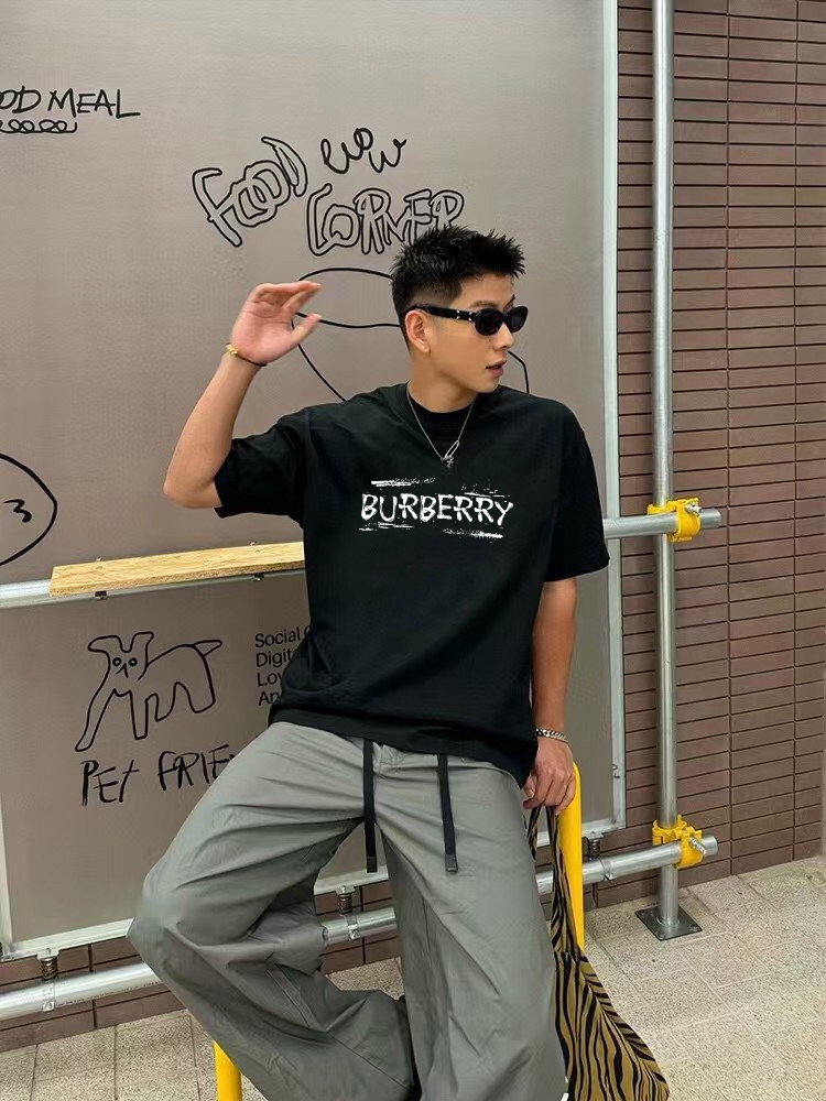 P70 Burberry/巴宝莉 印花Logo百搭潮流短袖T恤男女同款 吊牌 领标 水洗唛 三标齐全 定织定染280克精梳棉面料 尺码：S-XXL