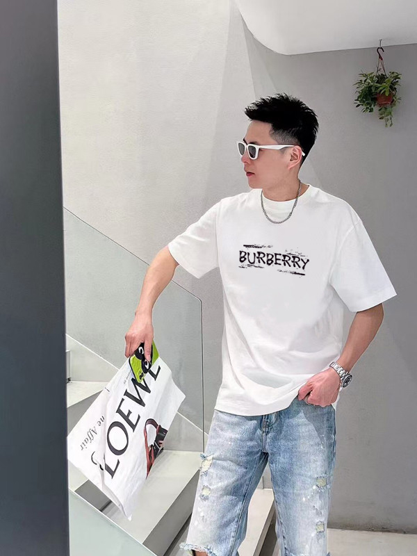 P70 Burberry/巴宝莉 印花Logo百搭潮流短袖T恤男女同款 吊牌 领标 水洗唛 三标齐全 定织定染280克精梳棉面料 尺码：S-XXL