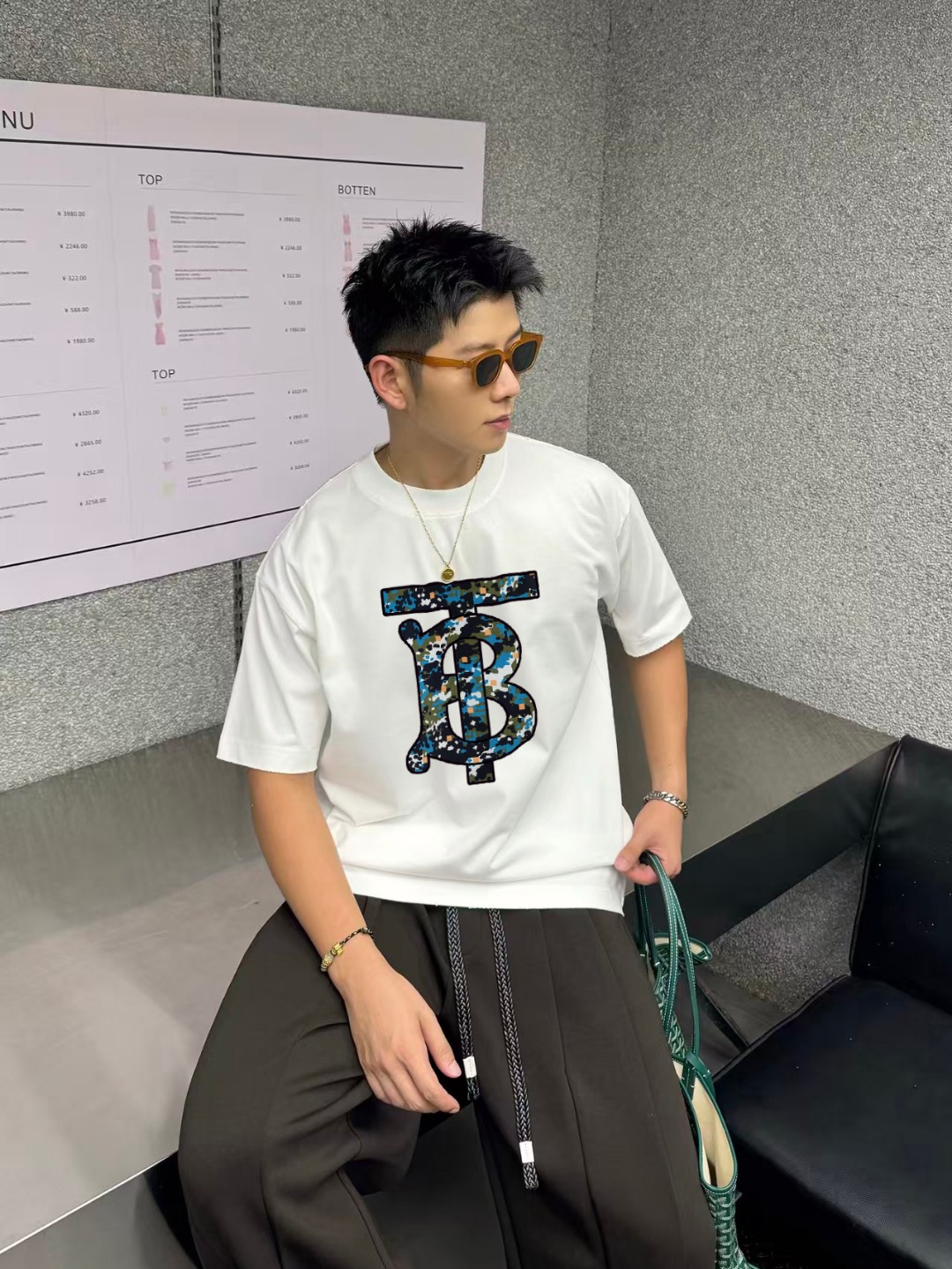 P70 Burberry/巴宝莉 印花Logo百搭潮流短袖T恤男女同款 吊牌 领标 水洗唛 三标齐全 定织定染280克精梳棉面料 尺码：S-XXL