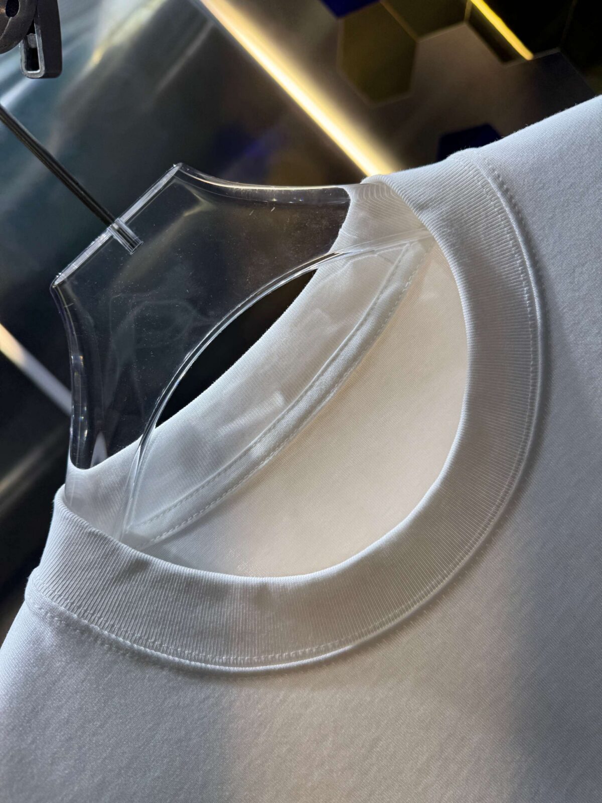 P70 Burberr* 巴宝* 2026春夏新款 经典字母 印花工艺 休闲宽松 圆领短袖T恤 男女同款 吊牌 领标 洗水唛 三标齐全 颜色：黑色 白色 紫色 绿色 尺码: S M L XL XXL
