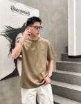 P75 bbr～刺绣战马logo图案，官方同款 2026春夏新款 280g7A抗菌短袖tee 负离子上身十分舒适，男女同款，落肩宽松版型 颜色: 黑色 白色 咖啡色 尺码：S（90-130斤） M（125-150斤） L（135-165斤） XL（160-190斤） XXL（185-220斤）