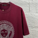 weigou_206740_5_8edbbca113 P80 VersAce*范家* 2026 春夏新款 经典字母简约烫钻 定制双纱平纹纯棉面料 短袖T恤 男女同款 颜色 :黑色 白色 安哥拉红色 尺码: S (90-130斤) M (120-150斤) L (140-165斤) XL (160-180斤) XXL (180-210斤)